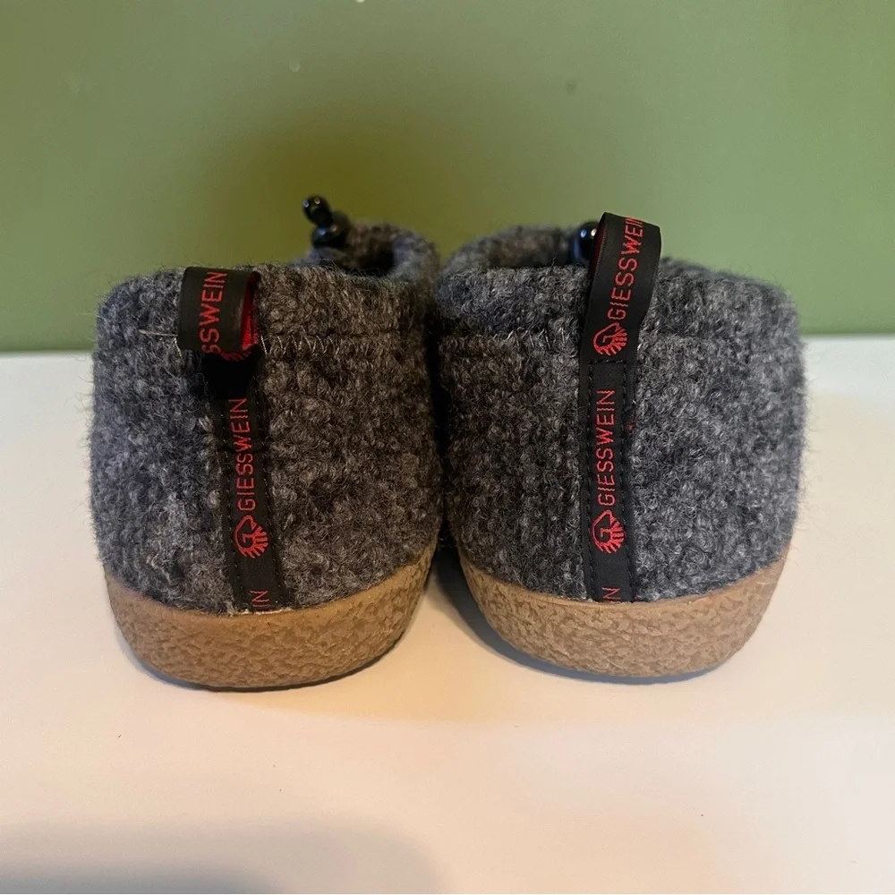 Giesswein men’s vent